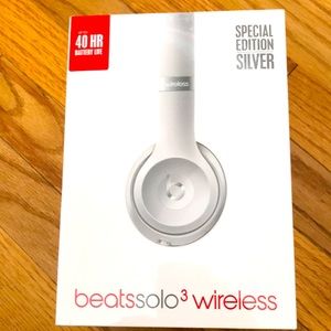 Beats Solo3 wireless headphones NEW